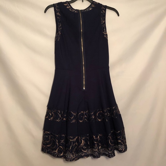 Navy and Gold Short Sleeveless Dress - Picture 2 of 5